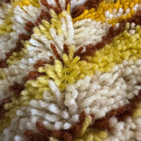 Indian Chieftain Native American Warrior Headdress Latch Hook Rug 34" Western - Picture 11 of 13